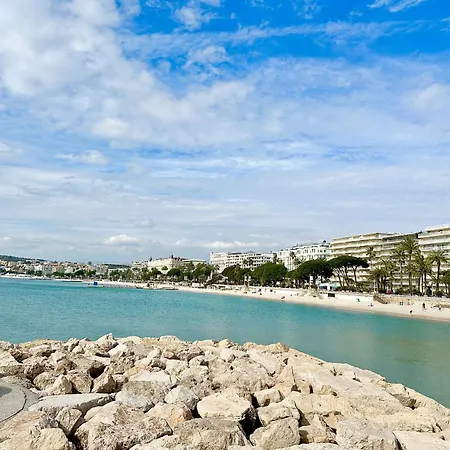 Modern Studio Cannes Center Near Palais Festival *
